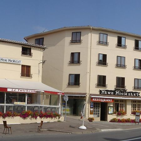 Hotel De La Mere Michelet Confolens Exterior foto